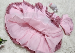 Vestido rosa con sombrerito. en internet