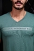 Camiseta Gola V Estampa Peitoral Rat Boy - comprar online