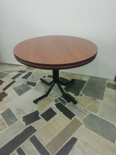 Mesa de formica redonda borde 2 PVC