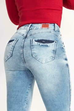 Imagem do Calça Jeans Feminina Skinny Midi Biotipo Cintura média