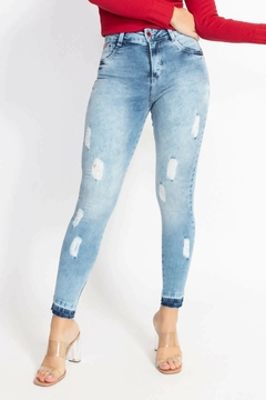 Calça Jeans Feminina Skinny Midi Biotipo Cintura média na internet