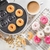 Imagem do Mini Máquina De Fazer Donuts Rosquinhas 7 Furos FRETE GRÁTIS 110/220v Cor