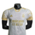 Camisa Real Madrid Edição Especial 23/24 - Jogador Adidas Masculina - Branca com detalhes em dourado na internet