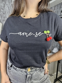 T-shirt ame-se preta