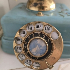 Telefone vintage artístico da Teleart na internet