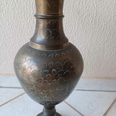 Imponente vaso de bronze Indiano na internet