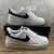 Nike Air Force 1 Low Essential Black Gold na internet