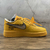 Nike Air Force 1 Low Off White University Gold Metallic Silver en internet