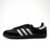 Tênis Adidas Samba, Tênis Adidas Samba Black Gum, Tênis Adidas Black Gum, Tênis Adidas Samba Black, Tênis Samba Black Gum, Tênis Adidas lançamento, Tênis Adidas nova coleção, Tênis Adidas conforto, Tênis Adidas estilo, Tênis Adidas moda, Tênis Adidas tend