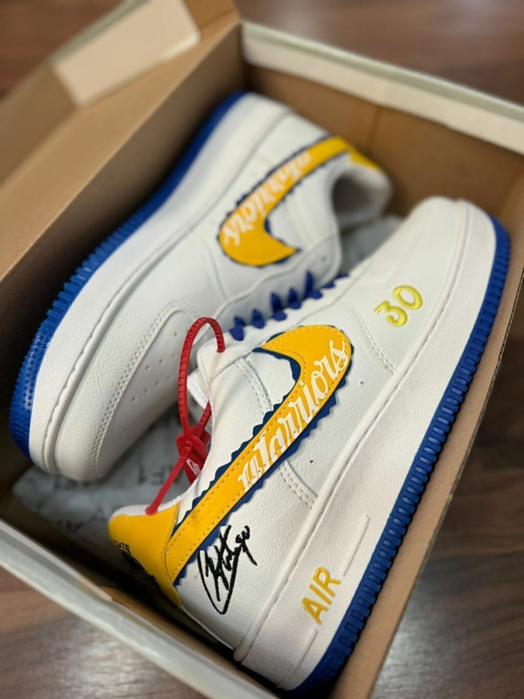 Golden state store warrior nike shoes