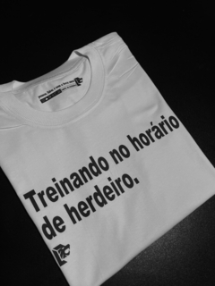 T-Shirt Treinando no horário de herdeiro. - comprar online