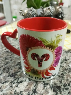 Caneca O Beijo de Áries com Nome Personalizado