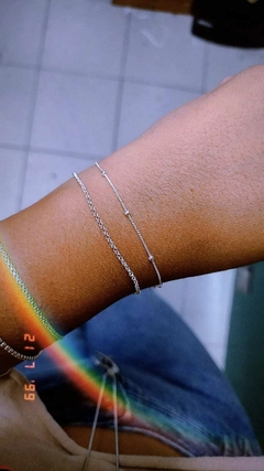 Pulseira com bolinhas na internet