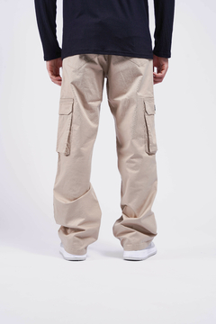 PANTALON CARGO PEHUENIA en internet