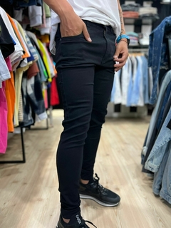 JEANS NEGRO