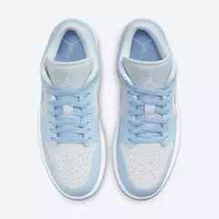 Air Jordan 1 Low WMNS University Blue na internet