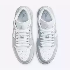 Air Jordan 1 Low Wolf Grey na internet