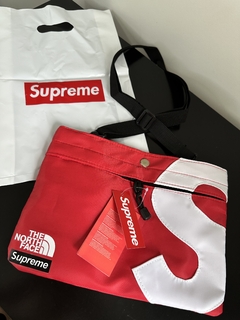 Bag Supreme x The North Face Red