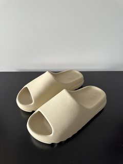 (VENDIDO) - Yeezy Slide Bone - loja online