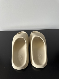 (VENDIDO) - Yeezy Slide Bone - TD Company