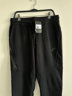 Imagem do Nike Tech Fleece Black