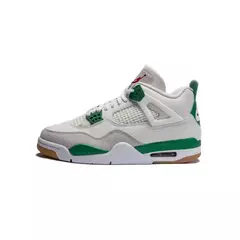 Nike SB x Air Jordan 4 Pine Green na internet