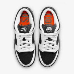 TIGHTBOOTH x Nike SB Dunk Low Pro Black White na internet