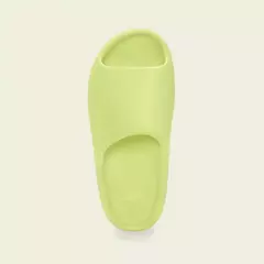 Yeezy Slide Glow Green (2022) na internet