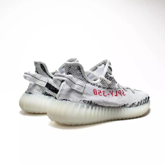 Adidas Yeezy 350 V2 Zebra na internet