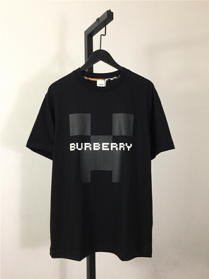 Camiseta burberry outlet preta