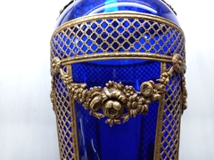 Antiguo Vaso Cristal Azul Monturas Bronce en internet