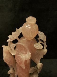 Antigua Figura China En Cuarzo Rosa - ManyAntiques