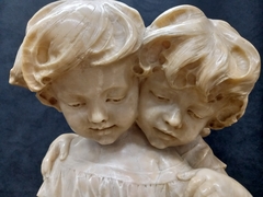 Antigua Escultura Italiana En Alabastro Niñas - ManyAntiques