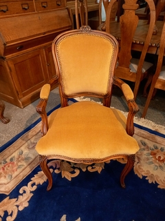 Antiguo Sillon Frances Luis Xv Tallado - ManyAntiques