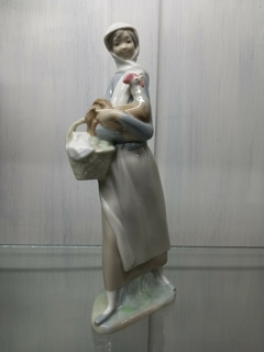 Figura Porcelana Lladro Dama Con Gallina