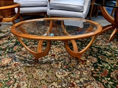 Mesa Ratona Mid Century Oval - comprar online