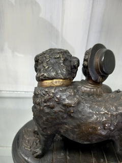 Imagen de Antigua Figura En Bronce A. R.