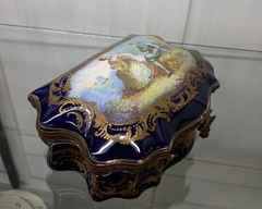 Imagen de Alhajero Cofre En Porcelana De Sevres