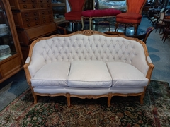 Fino Sillon Frances Luis Xv Tallado En Nogal - comprar online