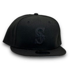 SEATTLE BLACK BLACK SNAPBACK