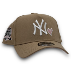 YANKEES KHAKI HEART 27 9FORTY SP