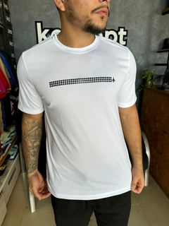 T-SHIRT AERO DRY FIT BRANCA na internet