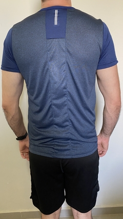 Camiseta Dry Fit Recortes Azul Escuro/Azul - comprar online