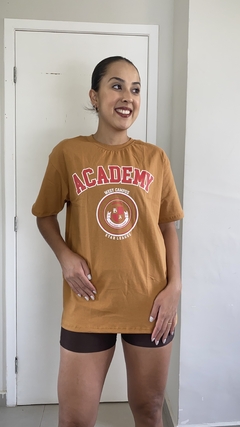 Oversized Raissa Academy Mostarda na internet