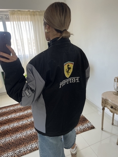 campera ferrari en internet