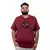 Camiseta masculina plus size na cor bordô com estampa do Deadpool e garras do Wolverine.