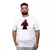 Camiseta masculina plus size com estampa do Deadpool em fundo branco.