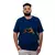 Camiseta masculina plus size com estampa de Deadpool e Wolverine formando um coração com as mãos.