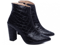 Bota Bico Fino Feminina - comprar online