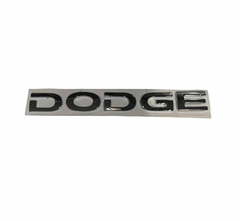 Emblema letra Dodge chico